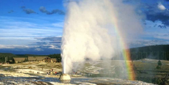 yellowstone-02-700x441